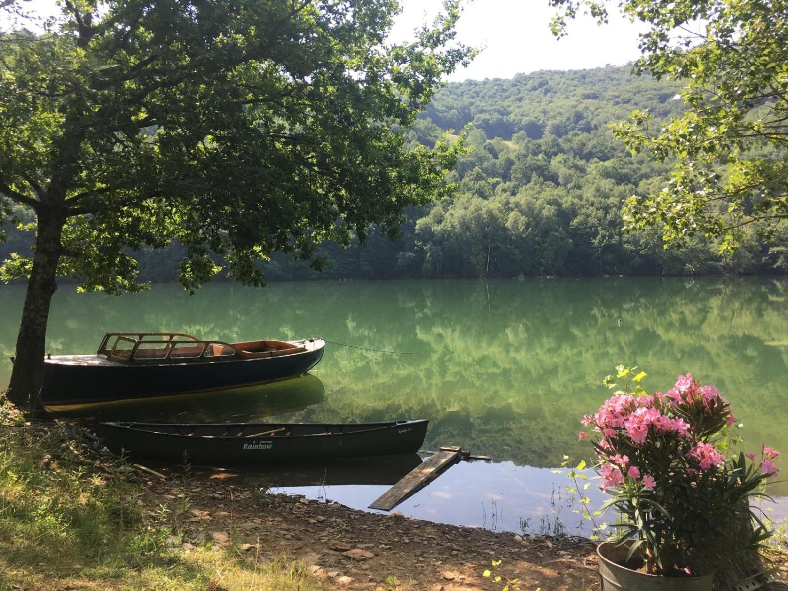 Lake House I // Alauzet Ecolodge + Nature Spa Castelnau-de-Mandailles Dış mekan fotoğraf